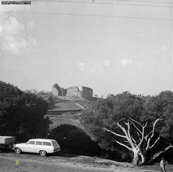 1972